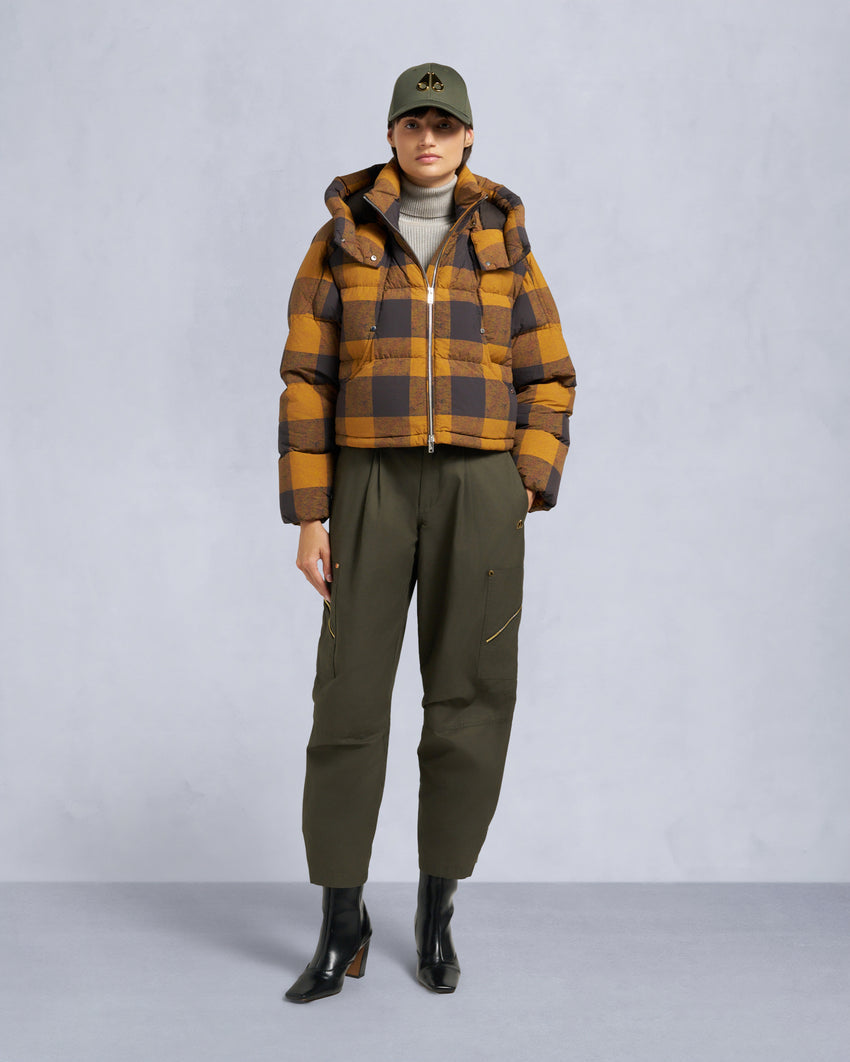 AKAI CROPPED PUFFER-SUMAC BLACK PLAID/BLACK